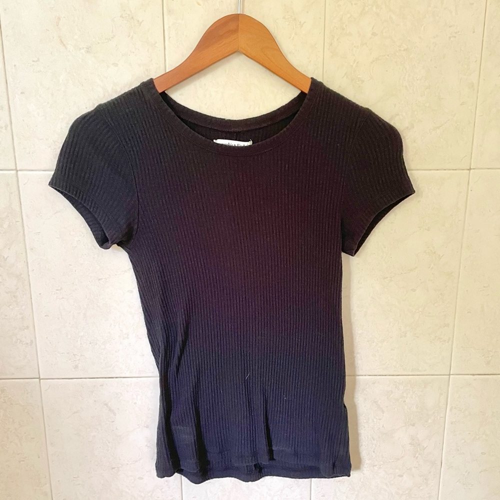 Abercrombie Ribbed Tee Size Small